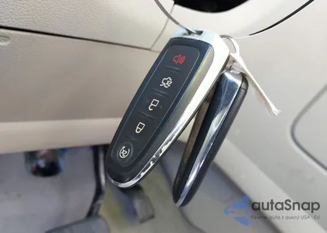 2015 Ford Escape Titanium z USA, uszkodzony, nr VIN 1FMCU9J92FUA50205